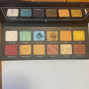 Boxy Charm Hello Charmer Eyeshadow Palette barely used